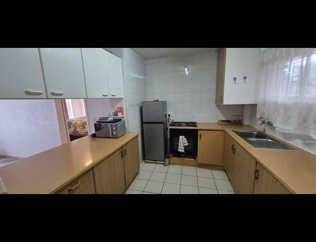 1 BEDROOM APARTMENT FOR SALE IN WHITERIDGE